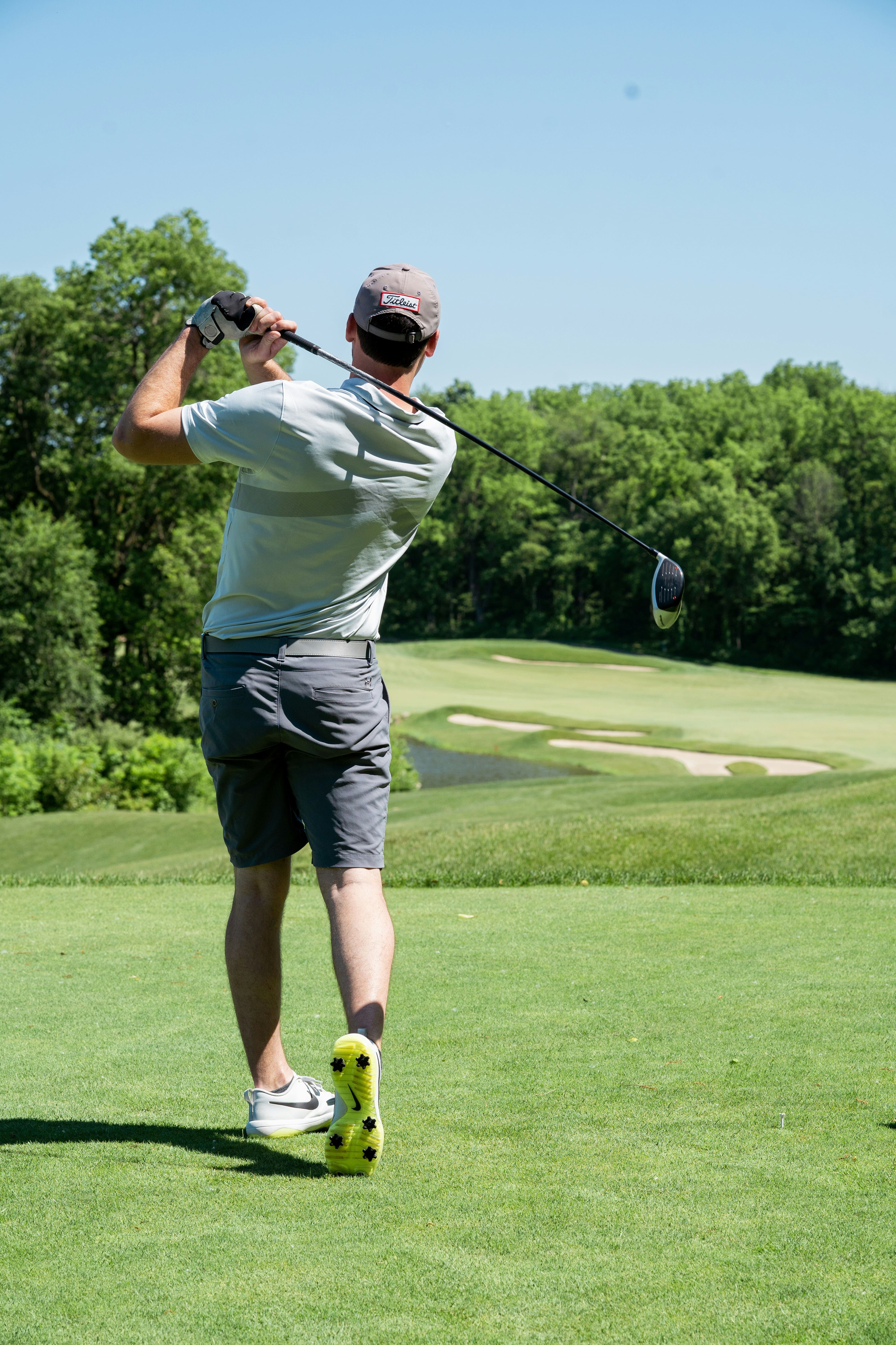 Student driver swing on the course